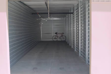 10x30 storage unit